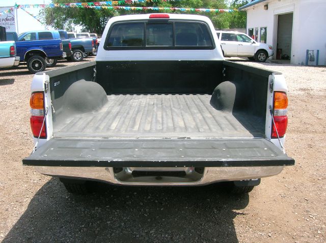 2002 Toyota Tacoma LT Pickup 4D 6 1/2 Ft