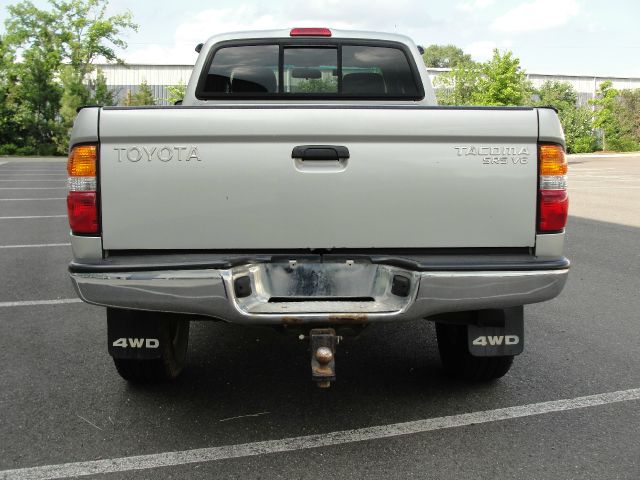 2003 Toyota Tacoma LT Pickup 4D 6 1/2 Ft