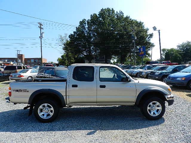 2003 Toyota Tacoma Reg Cab 133 WB 2WD