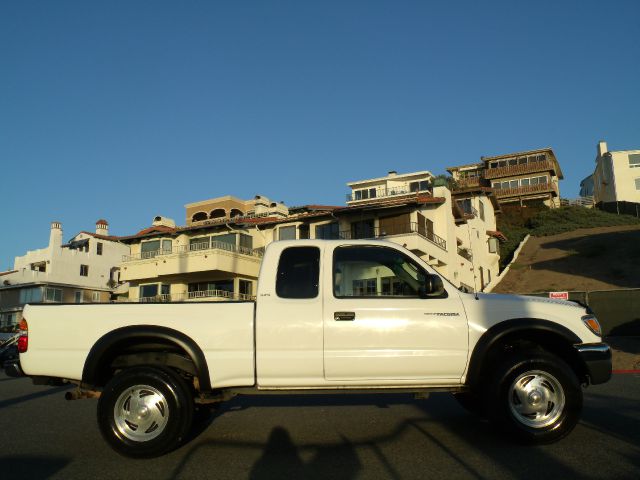 2003 Toyota Tacoma 1.8T Quatt-sunroof-leather