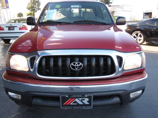 2004 Toyota Tacoma XLT 2WD