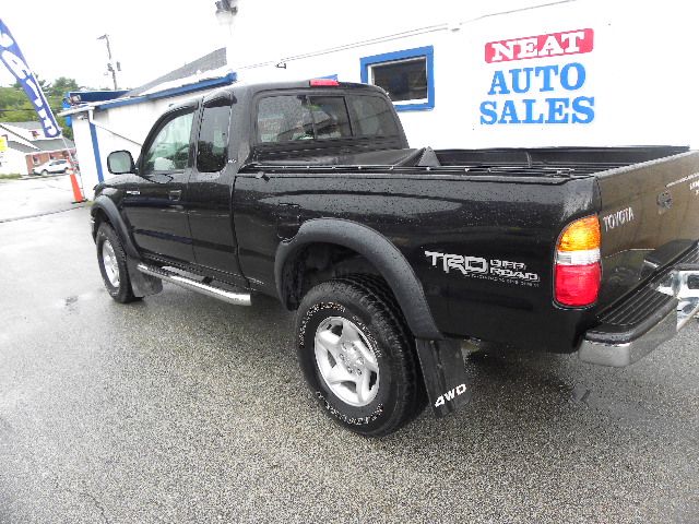 2004 Toyota Tacoma LT Pickup 4D 6 1/2 Ft