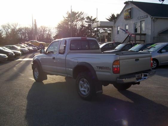 2004 Toyota Tacoma LT Pickup 4D 6 1/2 Ft