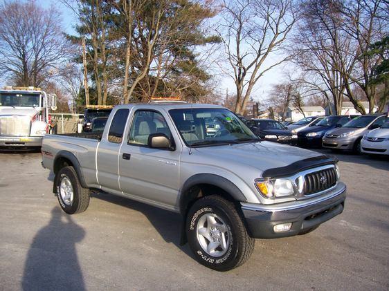 2004 Toyota Tacoma LT Pickup 4D 6 1/2 Ft