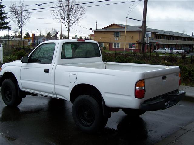 2004 Toyota Tacoma XLT 2WD