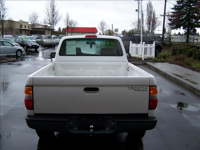 2004 Toyota Tacoma XLT 2WD