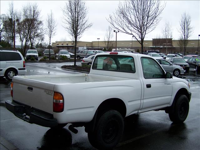 2004 Toyota Tacoma XLT 2WD