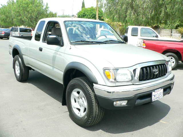 2004 Toyota Tacoma LT Pickup 4D 6 1/2 Ft