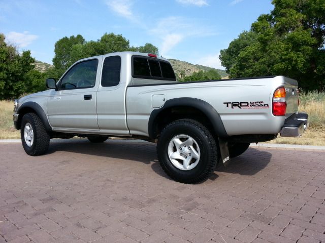 2004 Toyota Tacoma LT Pickup 4D 6 1/2 Ft