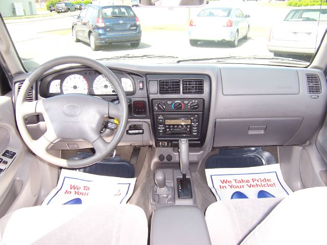 2004 Toyota Tacoma LT1 Sedan