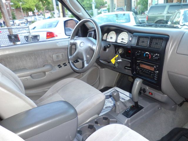 2004 Toyota Tacoma LT1 Sedan