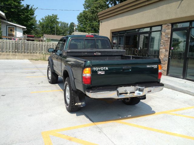 2004 Toyota Tacoma AWD SL