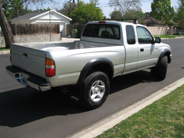 2004 Toyota Tacoma LT Pickup 4D 6 1/2 Ft