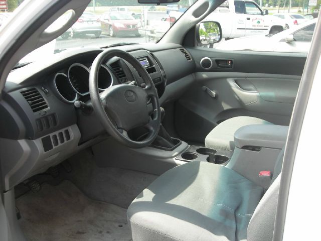 2005 Toyota Tacoma XLT 2WD