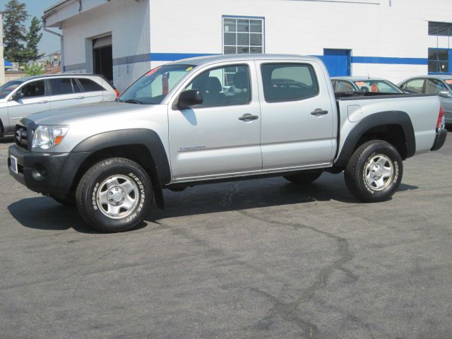 2005 Toyota Tacoma LT1 Sedan