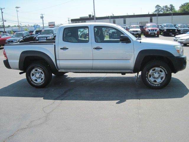 2005 Toyota Tacoma LT1 Sedan