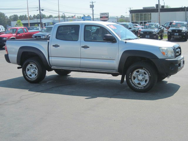 2005 Toyota Tacoma LT1 Sedan