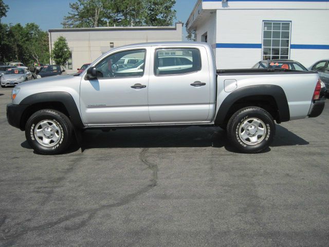 2005 Toyota Tacoma LT1 Sedan