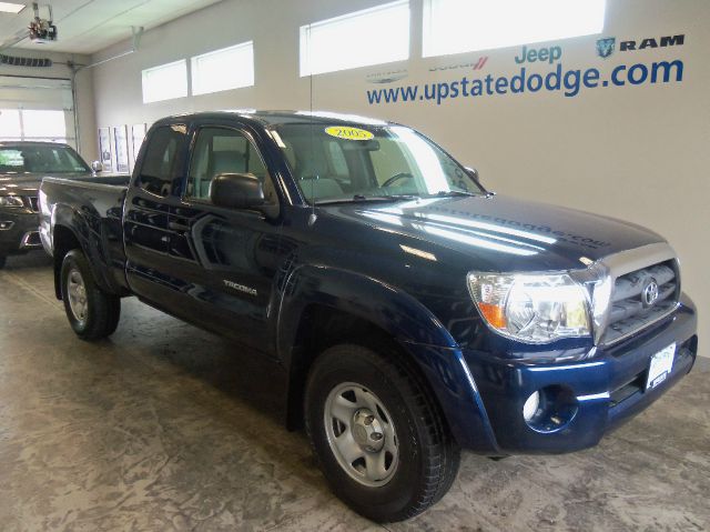 2005 Toyota Tacoma ES 3.0L AUTO