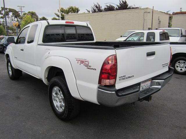 2005 Toyota Tacoma Xterra X Sport Utility 4D