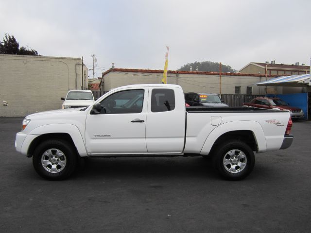 2005 Toyota Tacoma Xterra X Sport Utility 4D