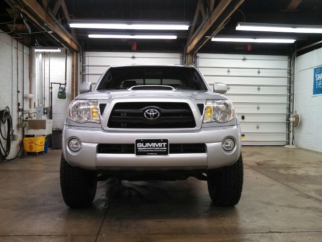 2005 Toyota Tacoma ES 3.0L AUTO