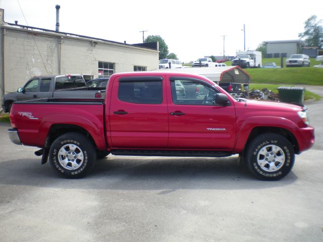 2005 Toyota Tacoma 2WD Supercab Styleside 6-1/2 Ft Box STX