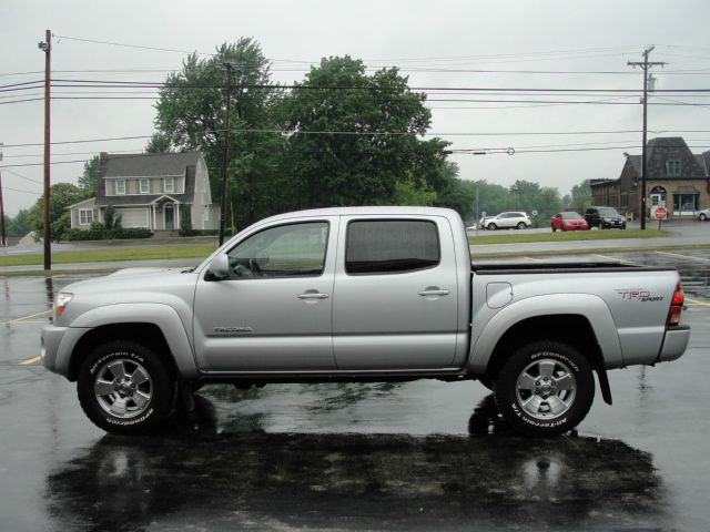 2005 Toyota Tacoma 2WD Supercab Styleside 6-1/2 Ft Box STX