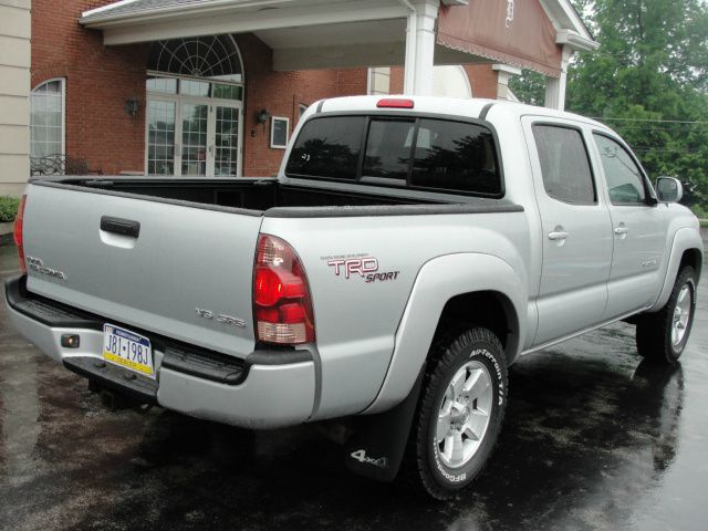 2005 Toyota Tacoma 2WD Supercab Styleside 6-1/2 Ft Box STX