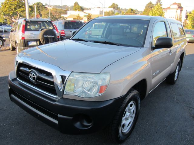 2005 Toyota Tacoma ES 2.4L AUTO