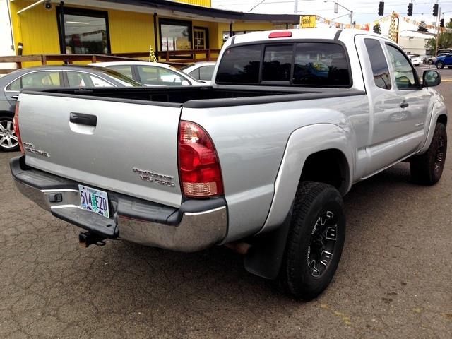 2005 Toyota Tacoma C300 Luxury