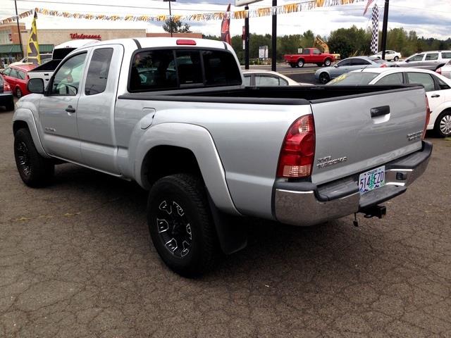 2005 Toyota Tacoma C300 Luxury