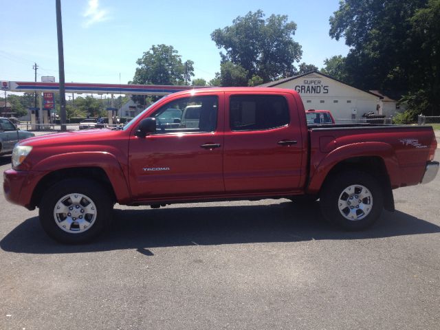 2006 Toyota Tacoma Ext Cab - 4x4 LT At Brookv