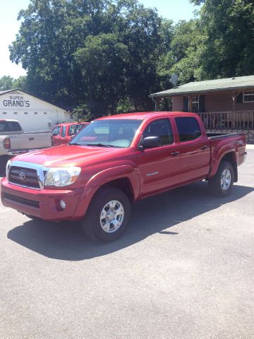 2006 Toyota Tacoma Ext Cab - 4x4 LT At Brookv