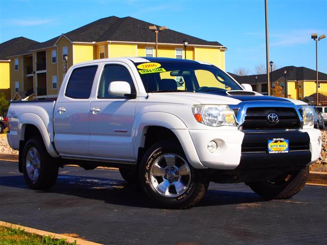 2006 Toyota Tacoma C300 Luxury Sedan