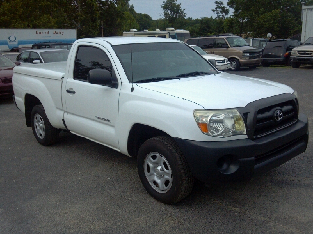 2006 Toyota Tacoma ES 2.4L AUTO