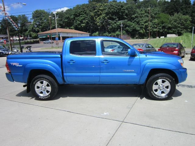 2006 Toyota Tacoma Ext Cab - 4x4 LT At Brookv