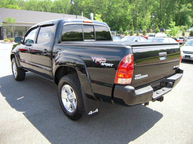 2006 Toyota Tacoma Ext Cab - 4x4 LT At Brookv