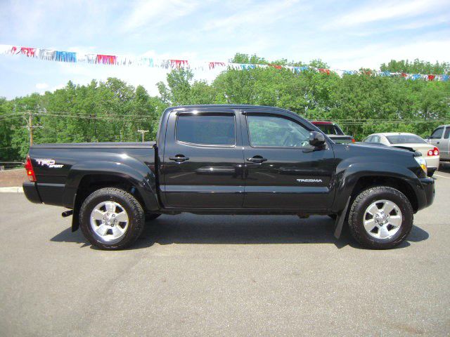 2006 Toyota Tacoma Ext Cab - 4x4 LT At Brookv