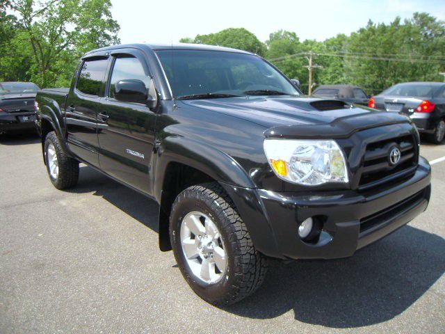 2006 Toyota Tacoma Ext Cab - 4x4 LT At Brookv