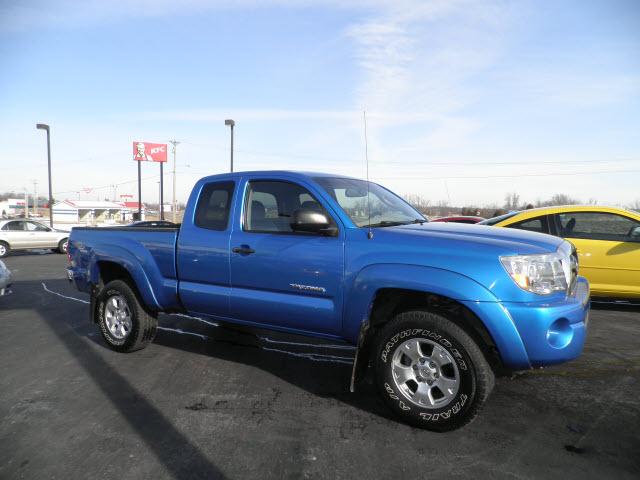 2006 Toyota Tacoma SE W/dvd