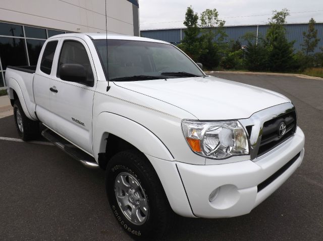 2006 Toyota Tacoma 2500 Cargo Van TMU