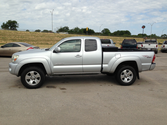 2006 Toyota Tacoma Dbl 5.7L V8 6-spd Automatic