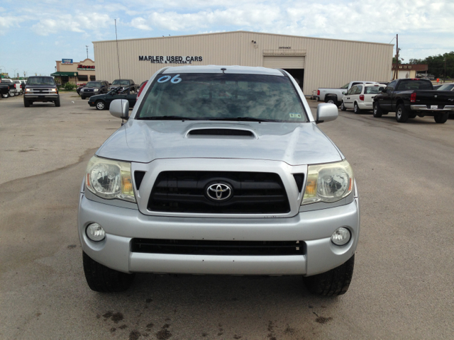 2006 Toyota Tacoma Dbl 5.7L V8 6-spd Automatic