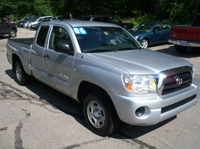 2006 Toyota Tacoma SE W/dvd