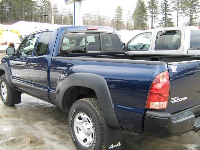 2006 Toyota Tacoma Base