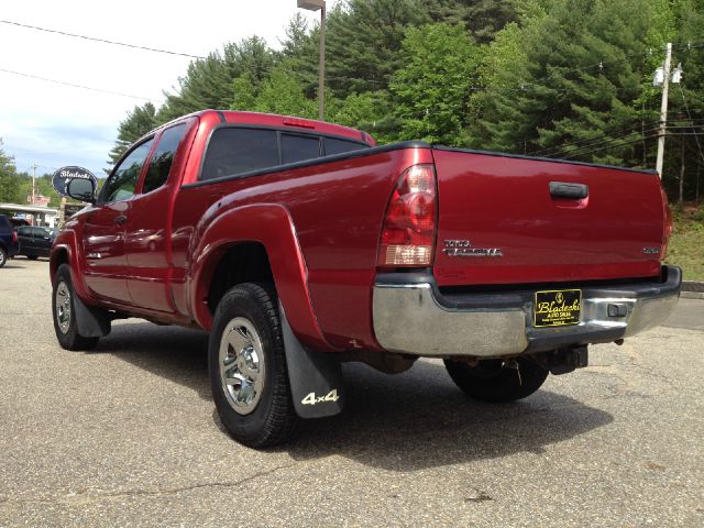 2006 Toyota Tacoma Ext Cab - 4x4 LT At Brookv