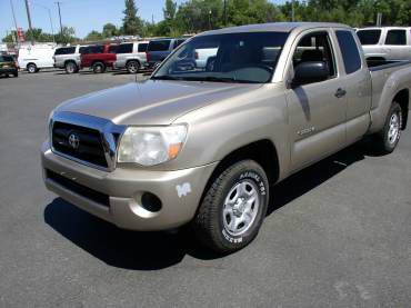 2006 Toyota Tacoma SE W/dvd