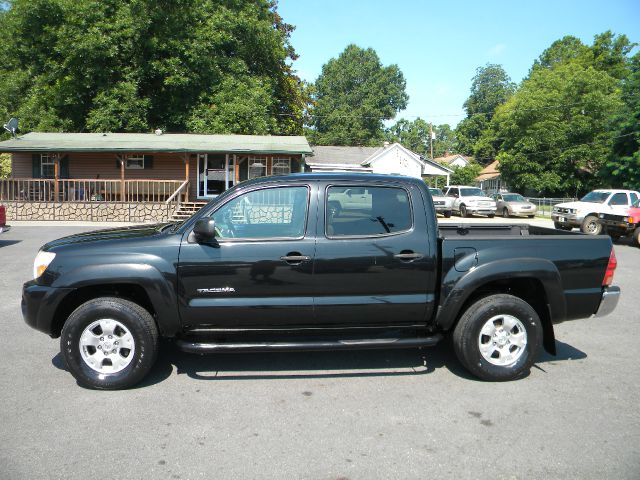 2006 Toyota Tacoma Ext Cab - 4x4 LT At Brookv