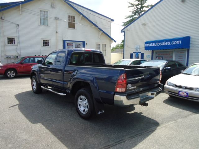 2006 Toyota Tacoma Ext Cab - 4x4 LT At Brookv